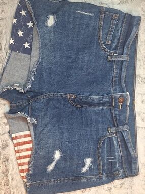 Old Navy Boyfriend Cut Mid-rise Cut Off Shorts